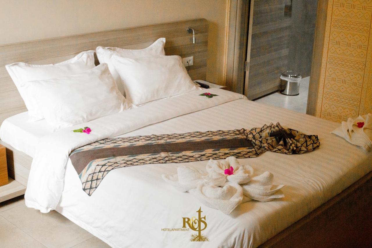 Roots Hotel Apartments Abidjan Exteriör bild