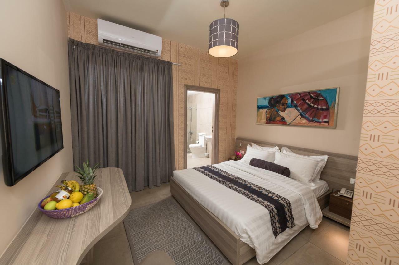 Roots Hotel Apartments Abidjan Exteriör bild