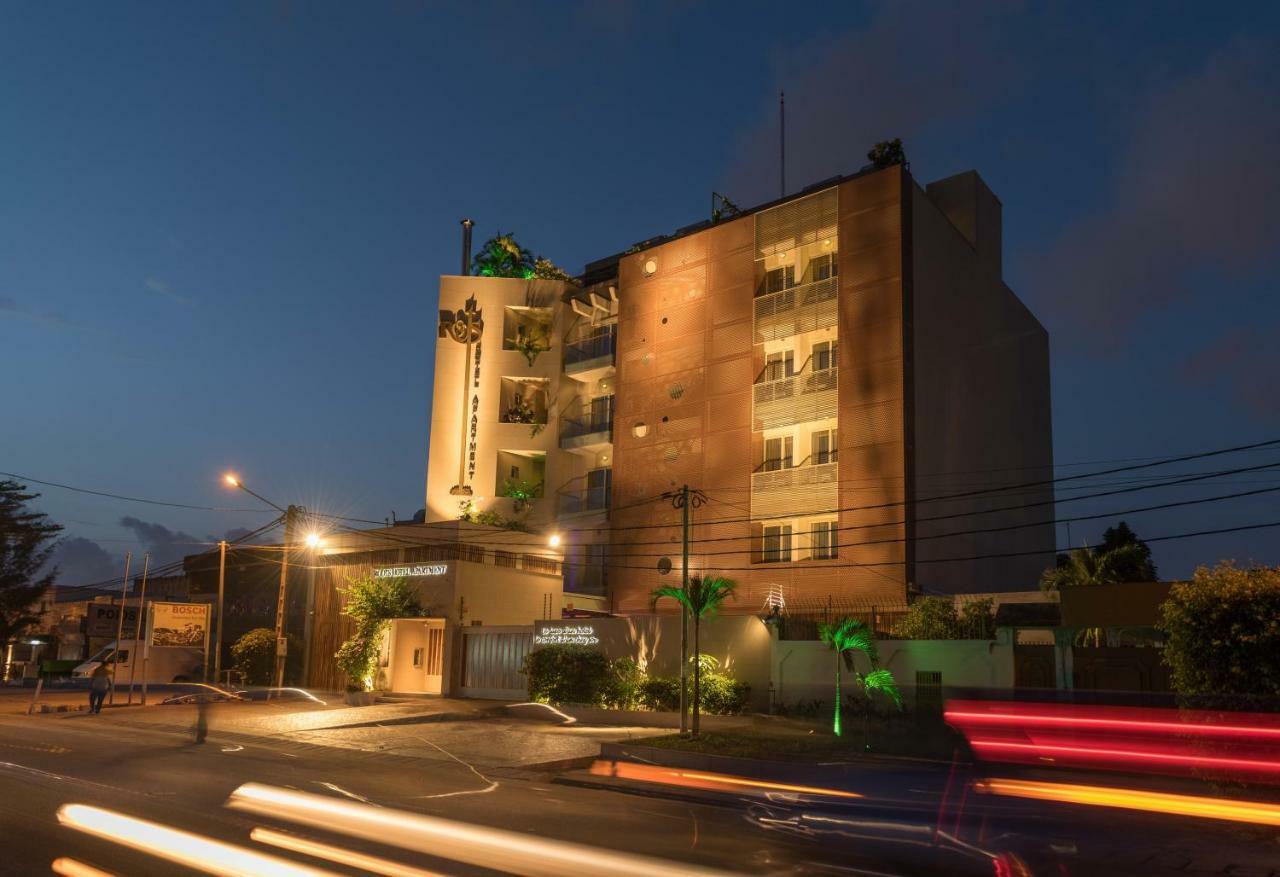 Roots Hotel Apartments Abidjan Exteriör bild